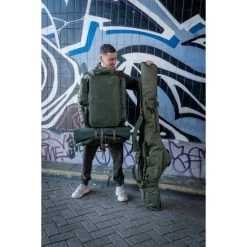 Manchon Rembourré Trakker NXG 2 Canne -Pêche Rabais Boutique Trakker NXG Luggage Lifestyle Shoot Feb 003 550x550h 3