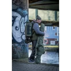 Housse Rembourrée Pour 3 Cannes Trakker NXG 10 Pieds -Pêche Rabais Boutique Trakker NXG Luggage Lifestyle Shoot Feb 043 550x550h